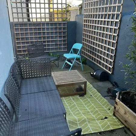 Trendy Artisan In Stoneybatter Near City Centre دبلن